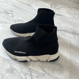 Balenciaga sneakers size 7 in black
